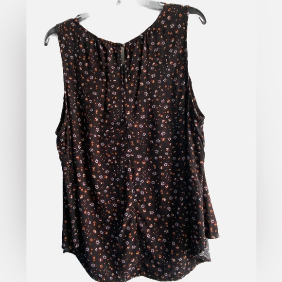 Knox Rose Bohemian Floral Sleeveless Top - Picture 2 of 4